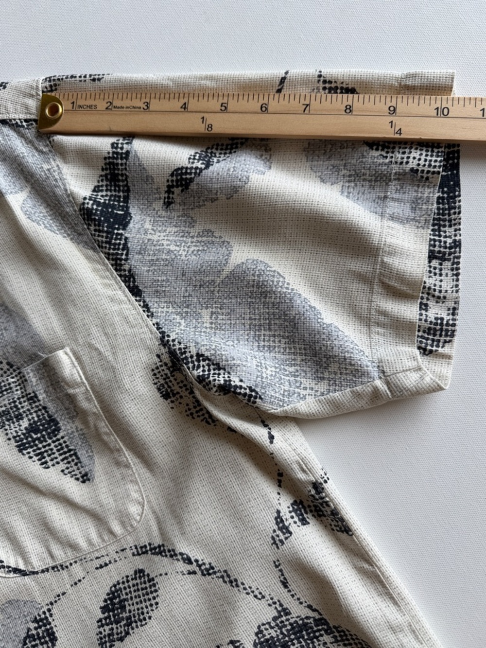 Tommy Bahama Silk Hawaiian Shirt Cream Leaf Print Camp Button Down L - Picture 9 of 14